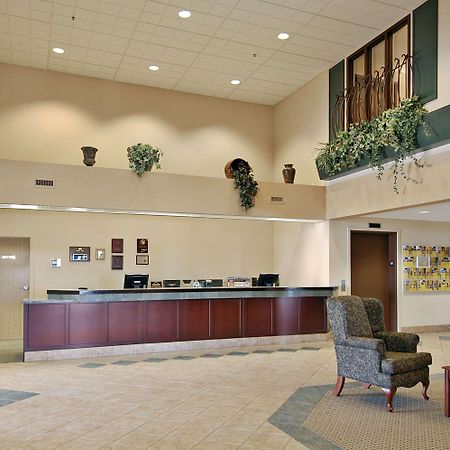 Days Inn & Suites By Wyndham Winkler Интериор снимка